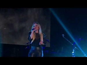 Avril Lavigne BREAKAWAY LIVE FIRST TIME EVER 9/17/2019!!