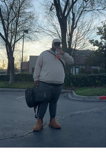 Hey big head let’s go to church #bigfine #JB1X #bigntall