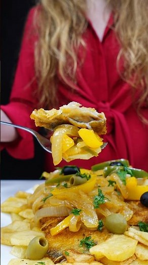 CRISPY Fried Cod with Potatoes and Onions (Bacalhau à Minhota)