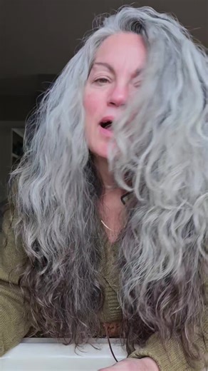 Gray hair needs moisture a finishing serum for shine. I was surprised how smooth this made my ends. #MiseEnScene