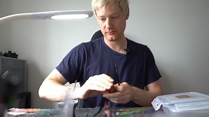 It's the weekend. What do snooker players do to relax? Neil Robertson plays Warhammer! 👨‍🎨🎨 | WST