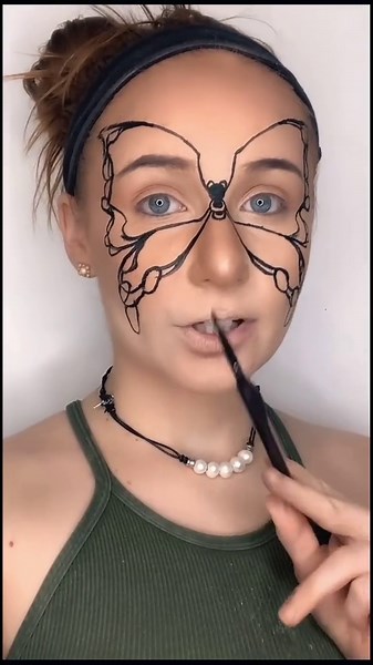 Princess Diaries Style Makeup Reveal | Daughter Picks Up Halfway | Makeup Tutorial