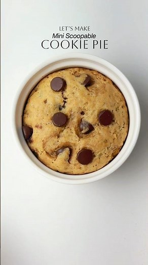 Mini Scoopable Cookie Pie with Wheat Flour #recipe #cookiepie #cookies #chocolatechipcookies