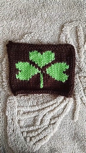 Clover Knitting Pattern