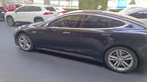 220K views · 719 reactions | ราคาแบต Tesla Model S ในอเมริกา...