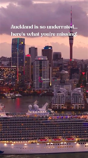 Best Things to Do in Auckland New Zealand | Sky Tower, Waiheke Island, Piha Beach Travel Guide