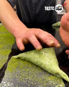 Triangle-shaped pastry filled with rich, melted chocolate and fried to golden perfection. A bite-sized treat with a big flavor payoff! 🎥 katmercidayiadana / IG | Taste Lab