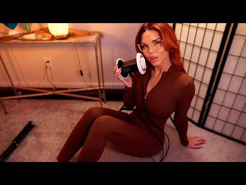 TINGLY ASMR WHISPERED RAMBLE... on the floor lol