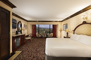 Tuscany King Suite | Peppermill Resort Hotel, Reno