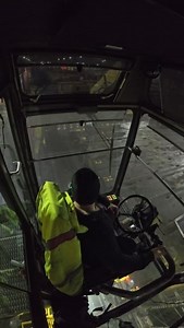 4.7K views · 720 reactions | 3rd person POV operating a Straddle Carrier @trucker_gang #ila #fyp #pov #straddlecarrier #bluecollar ilwu themachineoperator | the_machine_operator | Facebook