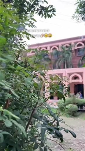 Chatgpt sa presentation bna li HOD na issue hi bna diya#fyp #gcuf #funny #university #studientlife