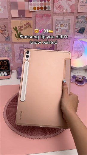 122K views · 15K reactions | Samsung level up 勞 You need to try this tip on your Samsung tablet or phone  Circle to search feature lets you quickly look up info on images, videos and text. Tap and hold the home button and circle the object using an S pen or your finger. I’m using the galaxy tab S9+ ✨⁣ ⁣ ⁣⁣ ️ #samsung #samsungtablet #samsungtips #androidtips #galaxytabs9 #samsunggalaxy #samsunggalaxytab #galaxytab #android #digitalnotes | HappyDownloads | Facebook