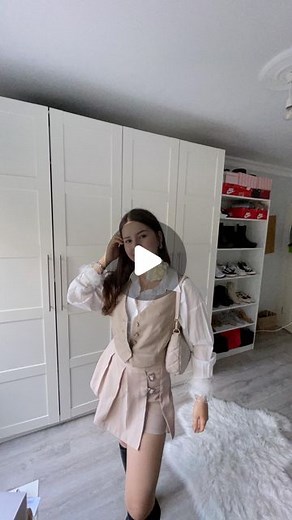 Pınar Gürgen on Instagram: "Sadece evde giymenin mantıklı olabileceği o aşk kombinlere ithafen 沈 #kombin #outfit #ootd #fashion #outfitstyle #style #kombinönerileri #giyim"