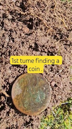 Metal detecting, 1st time I've found a coin . Buzzing . ##metaldetecting ‪@DiggerDawn‬