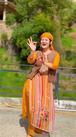 Pahari Nati Song Dance 🥰🌸, Pahari Nati Song Dance #pahadidance #dancevideo #shortvideo #shorts