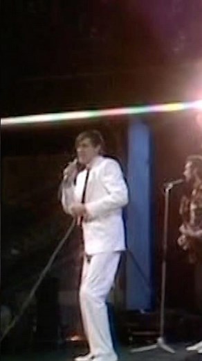 Roxy Music performed "Dance Away" on Top Of The Pops on Christmas day, 1979. #roxymusic #bryanferry
