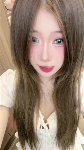 Fashion Tips for Styling a Lace-Up Top