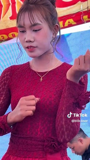 Video của BLIK KSOR (@blik.ksor) với bản nhạc nhạc nền - BLIK KSOR