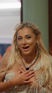 Not the flowers 😳 Watch all episodes of #AussieShore on Paramount now! 🇦🇺 | Geordie Shore