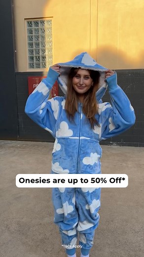 Cold nights? Lazy weekends? Netflix marathons that last way too long? This is your all-in-one comfort upgrade 👇 ✨ ToastyTek™ fleece outside, brushed lining inside = buttery-soft warmth head to toe 🧥 Oversized fit sherpa-lined hood = snuggle cocoon vibes 🛋️ Extra-large pocket = snacks, phone, hands, all in one spot ⚡ Zip-front entry = slip on in seconds 🚽 Rear access with elastic toggles = bathroom breaks made easy It’s the wearable hug you’ll never want to take off. Perfect for hibernating a