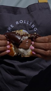 They say beauty is skin deep, but at The Rolling Donut, it goes all the way to the centre ! Our donuts aren't just a pretty face, they are packed with incredible fillings that hit the spot every single time. Whether you’re a fan of the classics or looking for something indulgent, we’ve got you covered: Velvety Nutella 🍫 Creamy White Chocolate 🤍 The Timeless Classic Jam 🍓 Don't just take our word for it—bite into one and see for yourself! #TheRollingDonut #DublinEats #MadeInIreland #DonutLover
