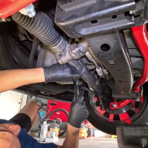 6.4L HEMI OIL CHANGE #ScatPack #youtubeshorts #cartok #shorts #reels