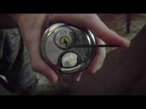 Picking (raking) a Brinks R70 lock