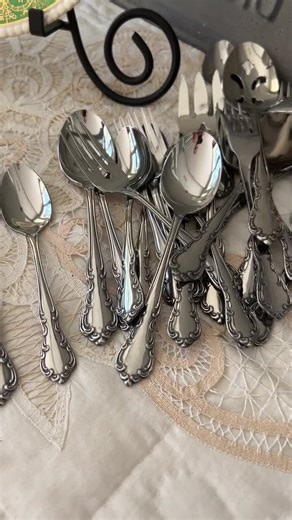 Oneida St. Louis Stainless Flatware, 44 Pc Vintage Flatware Set, 5 Piece Place Setting, Service for 8- Dishwasher Safe - Etsy