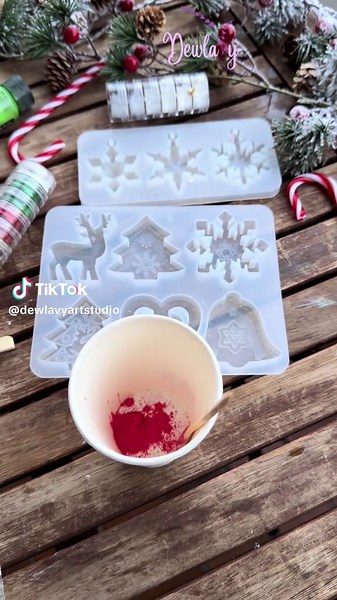 Winter magic✨🎄 #resin #diy #dewlavy #viralvideos