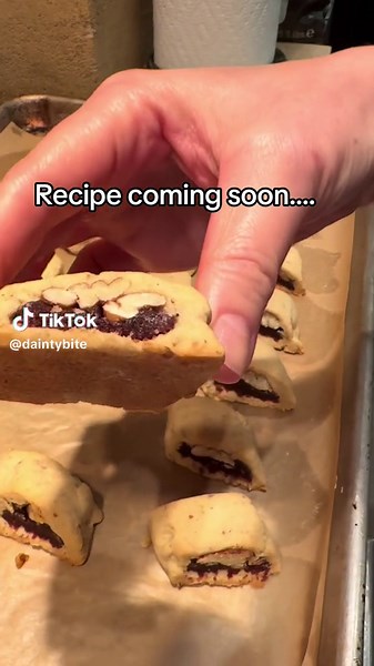 My absolute favorite cookie, dates and nuts. It’s the perfect coffee and tea cookie I’ll be sharing this recipe soon, stay tuned. . . . #datesandnutscookies #cookielovers #healthycookies #yummilicious #cookiesandcoffee #treatyourself