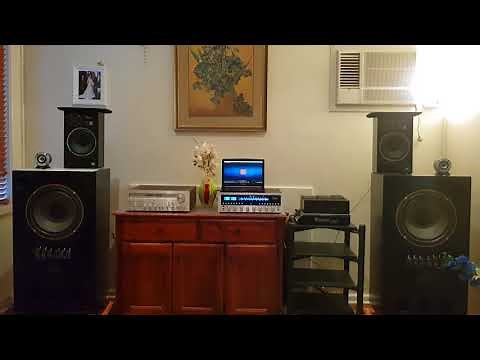 Acoustic Research 18 (AR18) Speaker