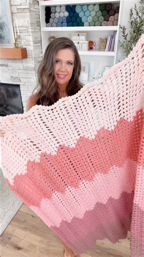 The Easiest Granny Stitch Ripple Blanket to Crochet #crochetblanket #grannystitch