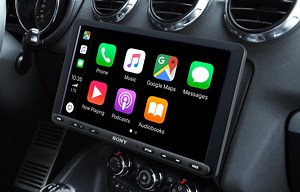 Sony XAV-AX8000: Android Auto und Apple CarPlay auf knapp 9 Zoll