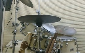 安卓手机测试博雅dm100麦克风录鼓，配合舒尔的app