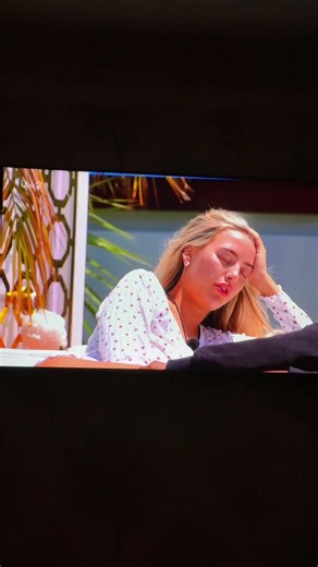 I feel bad for Jess because everyone gossiping about her and Charlie getting know each other #fyp #viral #foryoupage #loveislandallstars #loveisland