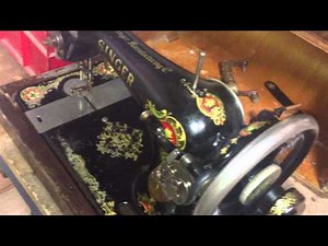 Singer Sewing Machine Model 128. Antique Sewing Machine.