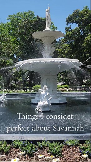 What I find perfect about Savannah 🩵 Would you add anything to this list? ✨ . . . . . . . . . . . #savannah #charm #georgia #thesavannahlady #southerncharm #southern #perfect