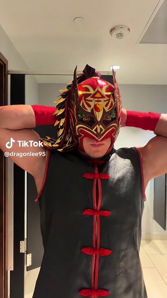 Dragon Lee WWE (@dragonlee95)’s video of Dragon Lee