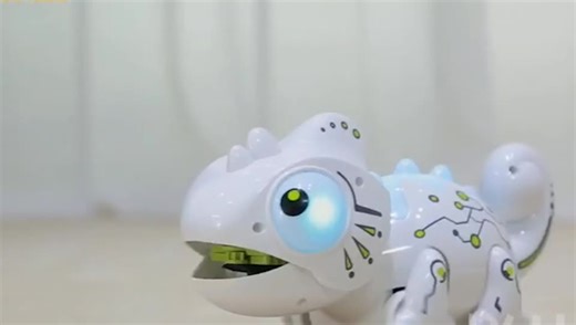 Robodragon RC with magnetic tongue