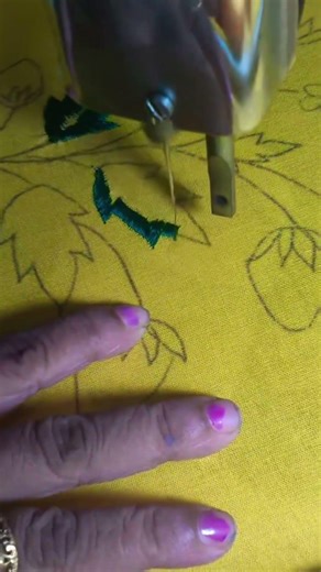 shaded leaf pattern embroidery design 🌿🌿🌿🌿🌿🌿 zigzag stitch