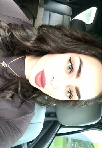 Відео користувача _EvGa_ (@_suza.nne_) з композицією «оригинальный звук - 𝓜𝓮𝓵𝓸𝓶𝓪𝓷𝓲𝔂𝓪🖤⛓️»