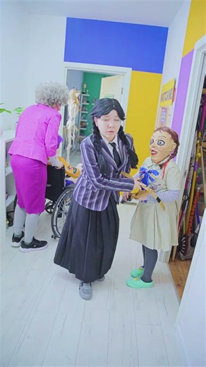 Wednesday caught M3gan the robot! #kpopdemonhunter #funny #rumi