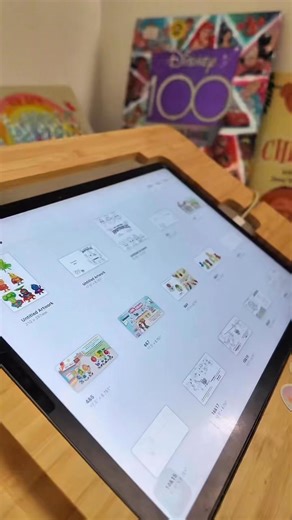 Lucy - Specialist Dietitian & Founder of Flourish Kids | 🍓🫛 From idea to illustration… Meet Sienna Strawberry (the sweet hearted leader) & Penelope Peapod (bouncy team member, helper with a... | Instagram