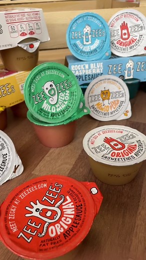 Zed the Zee Zee is very excited for all these #funflavors of #applesauce cups! #weloveapplesauce #iloveapplesauce #lunchboxideasforkids #kidsnacks