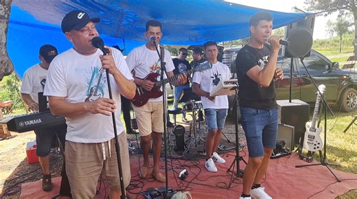 Grupo musical Ojos Azules en vivo en lo del dia del Gauchito Gil alli estuvimos acompañandolos con Ricardo Javier y su Grupo, Lalito Paraguayo y El Expreso Cervecero Con Daniel Torres | Daniel Torres Producciones Paraguay