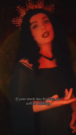 #MorganLeFay speaks to her nephew Sir Gawain #shadowsoftintagel #fantasy #dnd #cosplay #kingarthur