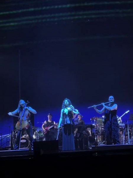 A prelude to a collapsing dream 🔥 Inception getting the legendary treatment by Timothée Berthe-Renou on cello, @Maya Levy Violinist on violin and @Josh Plotner on wind instrument 🤘 This is the World of Hans Zimmer: Immersive Symphony (2026) 😍 Video captured on the encore night at Rockhal in Luxembourg 📸 All rights remain with the original artists 🤩 #hanszimmer #worldofhanszimmer #inception #soundtrack #epicmusic