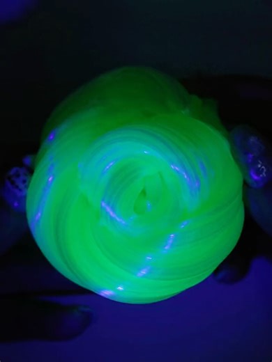 Do you want this Putty?#putty #slymu #slime #asmr #puttytok #diy #relax #slimes #christmas #satisfying #tiktok #slymuslime #unboxing @slymuslimelab