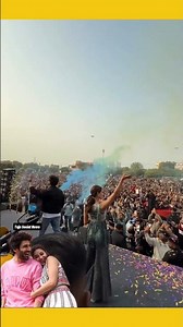 जयपुर में Kartik Aaryan और Ananya Pandey का Grand Entry देखने को मिला। #kartikaaryan #ananyapandey