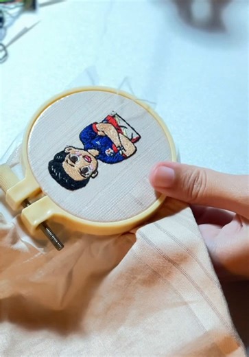 Creating a Hand-Embroidered Handkerchief: A Step-by-Step Guide